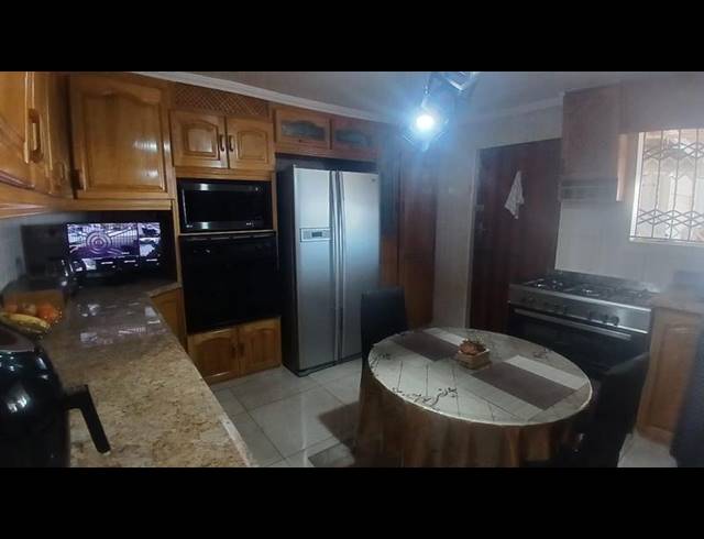 4 BEDROOM HOUSE FOR SALE IN SHALLCROSS